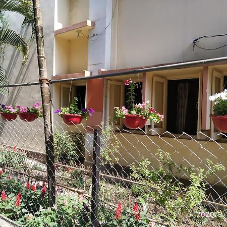 Riverview Guest House Guwahati Zewnętrze zdjęcie