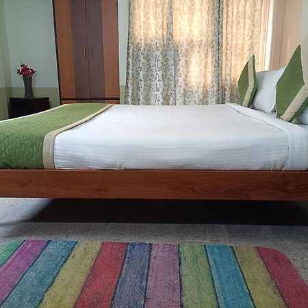 Riverview Guest House Guwahati Zewnętrze zdjęcie