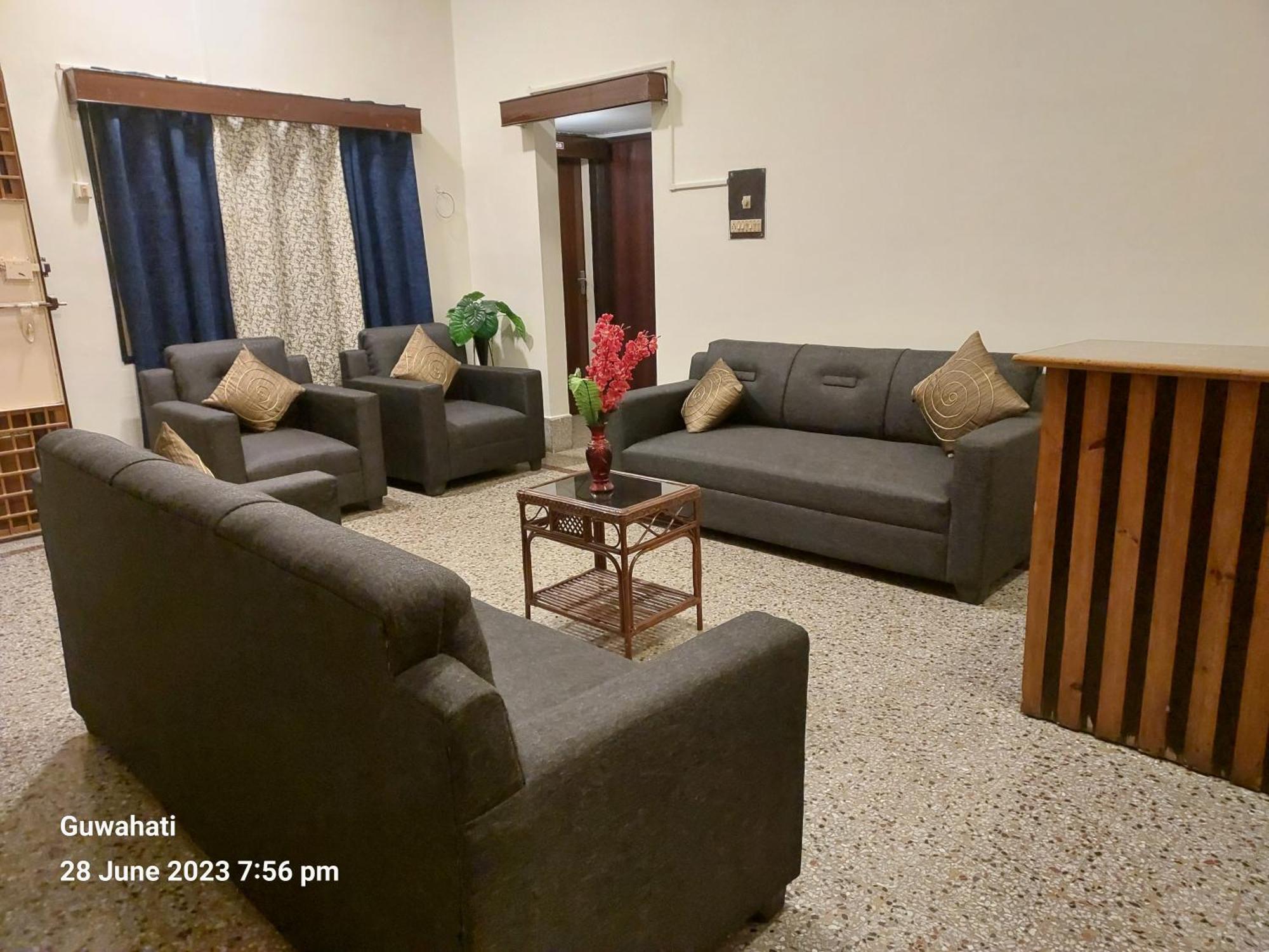 Riverview Guest House Guwahati Zewnętrze zdjęcie